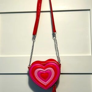 Must have heart purse for little kids or tween!